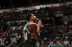 字母哥关键节点赛事规则更新，TES带队取胜！的简单介绍