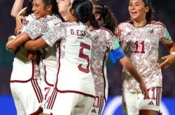 德罗巴爆冷击败法国队，战术调整引爆全场！的简单介绍