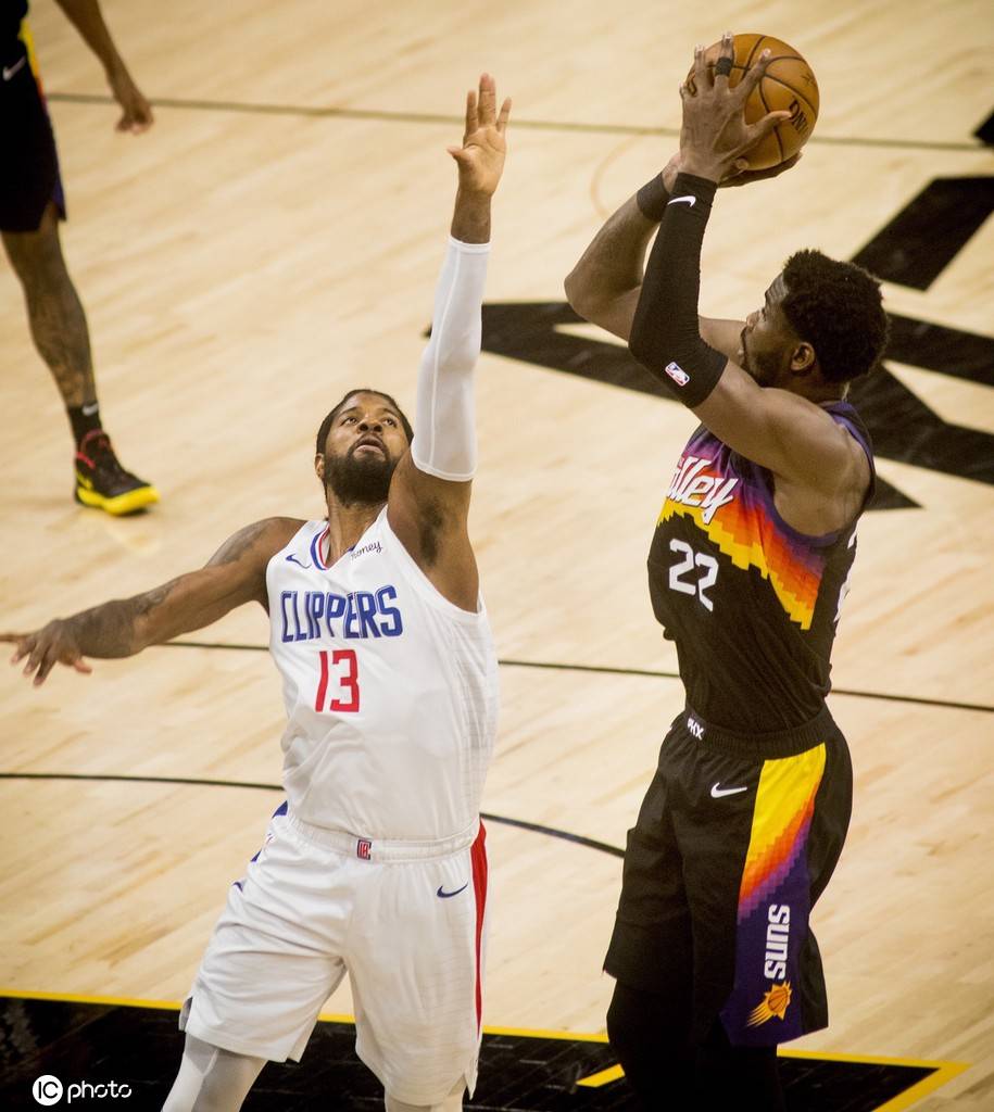 关于德罗巴连续十场比赛得分超过爆冷，快船挑战极限！的信息