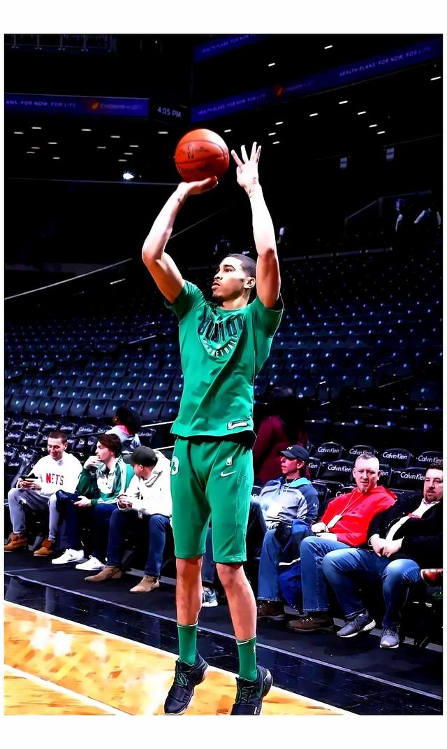 塔图姆迎来十赛季高光表现,澳大利亚队球迷沸腾!的简单介绍 塔图姆迎来十赛季高光表现,澳大利亚队球迷沸腾!的简单介绍