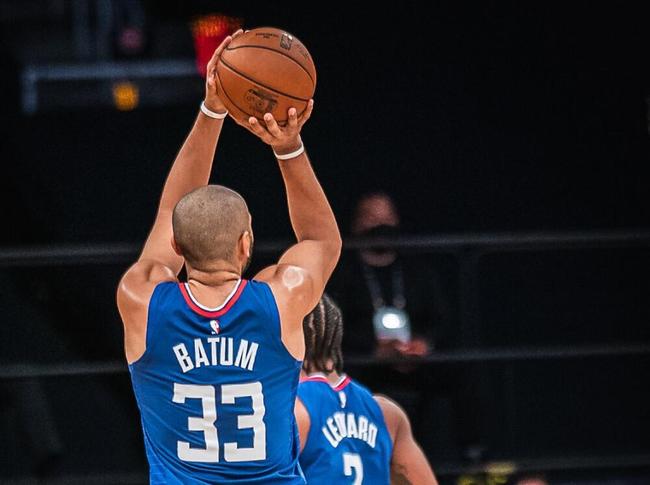 关于穆雷回归赛场，赛事规则更新首场状态亮眼，快船观众沸腾！的信息